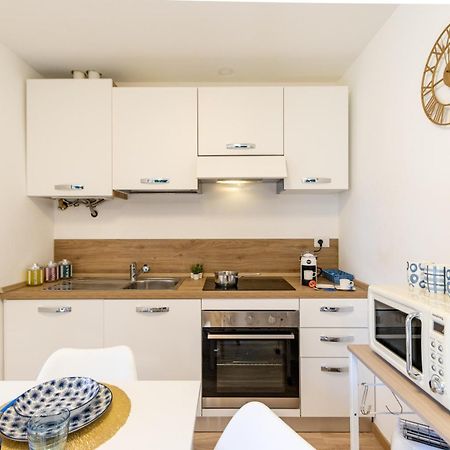 Golden Lake - Luxury Apartment ☆☆☆☆☆ - 100M From The Lake Baveno Eksteriør billede