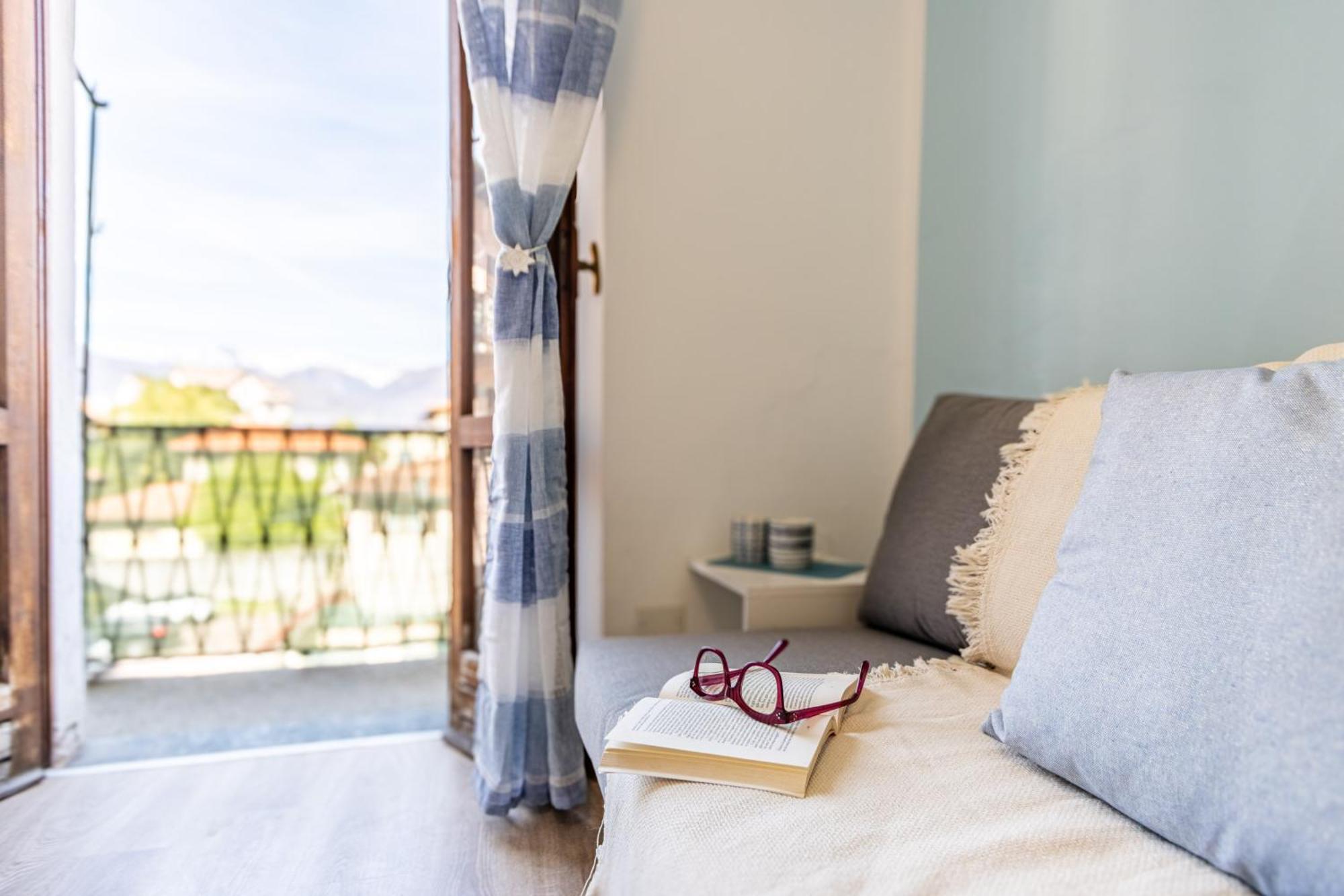 Golden Lake - Luxury Apartment ☆☆☆☆☆ - 100M From The Lake Baveno Eksteriør billede