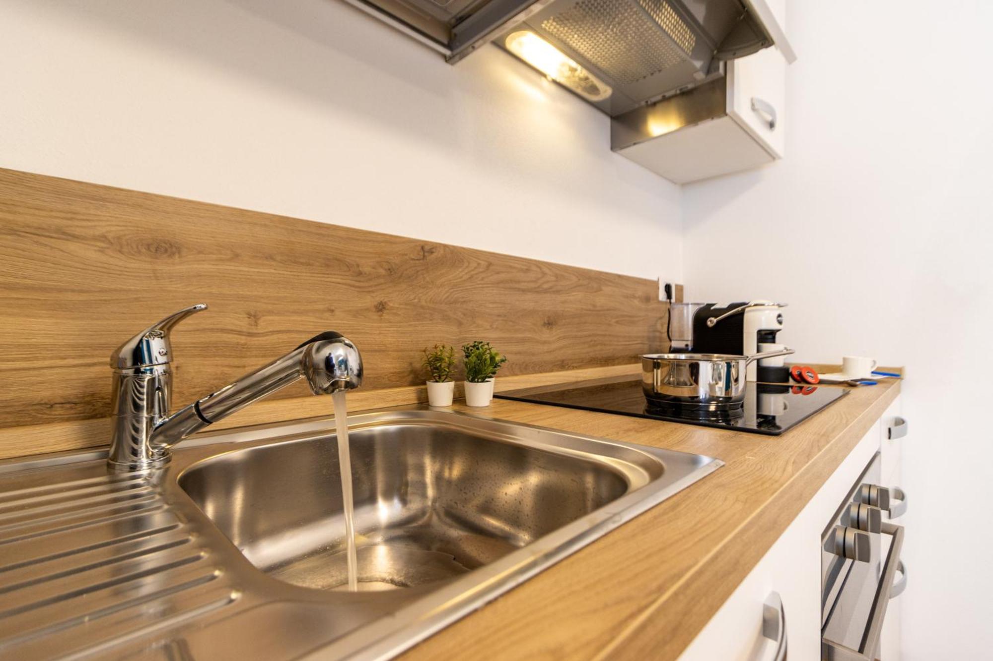 Golden Lake - Luxury Apartment ☆☆☆☆☆ - 100M From The Lake Baveno Eksteriør billede