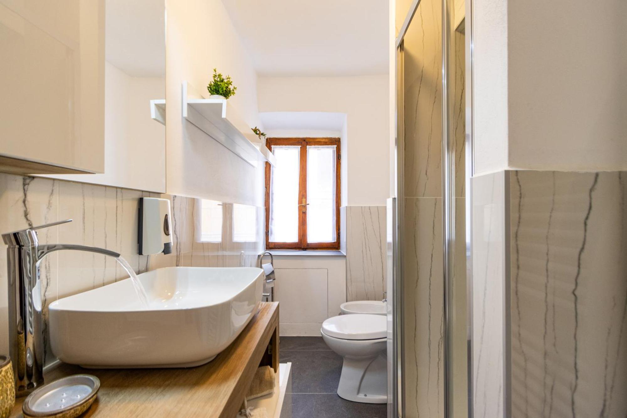 Golden Lake - Luxury Apartment ☆☆☆☆☆ - 100M From The Lake Baveno Eksteriør billede