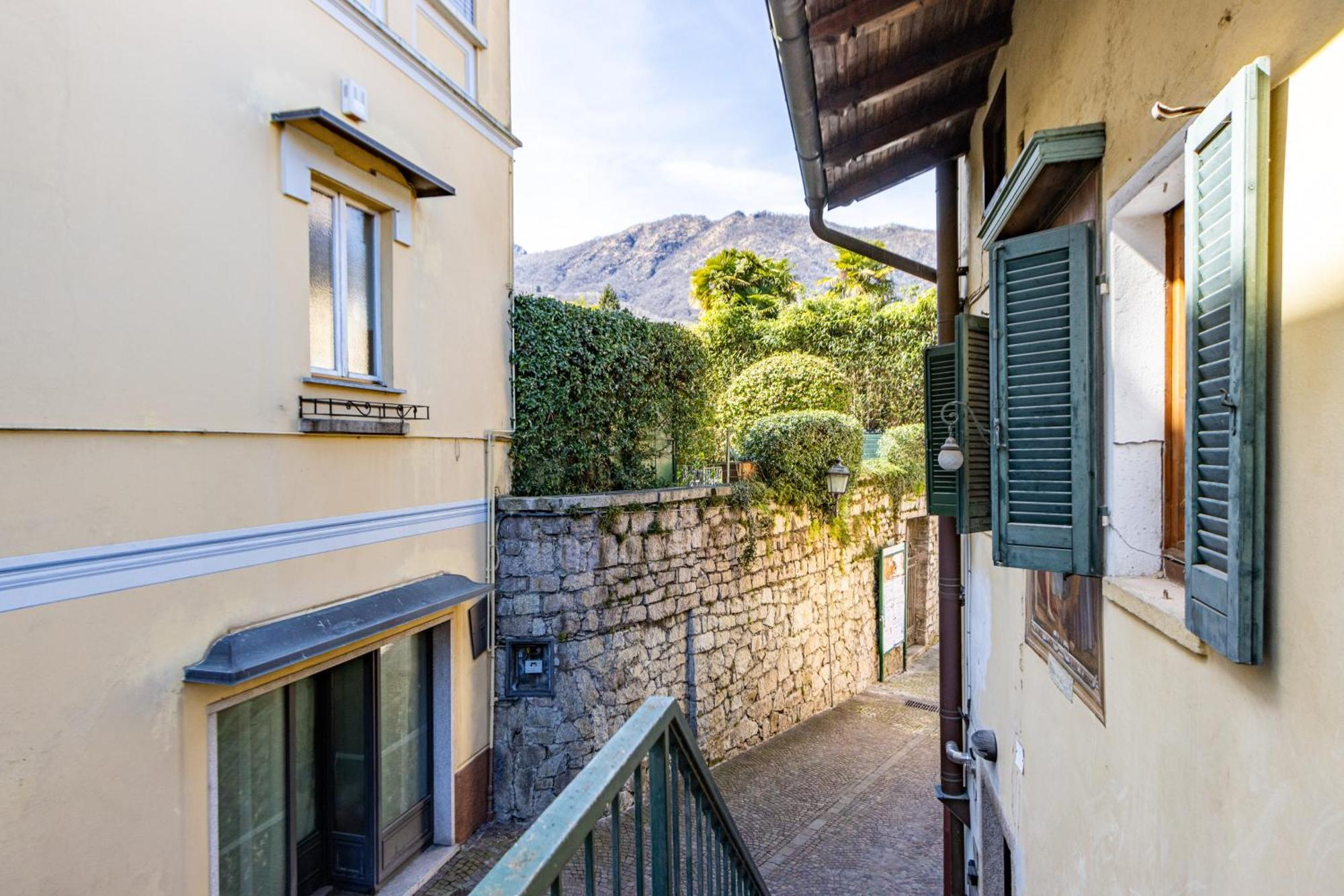 Golden Lake - Luxury Apartment ☆☆☆☆☆ - 100M From The Lake Baveno Eksteriør billede