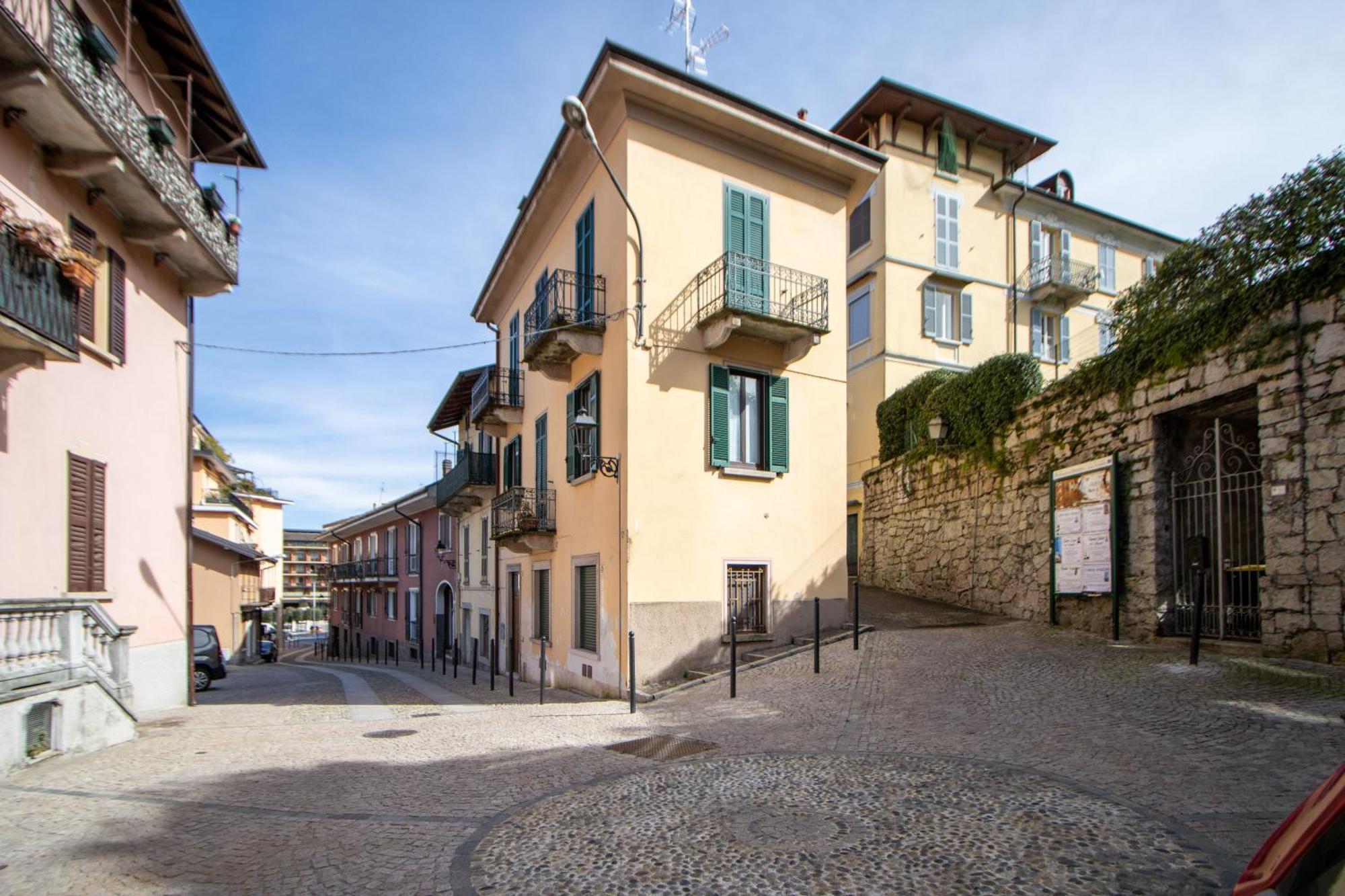 Golden Lake - Luxury Apartment ☆☆☆☆☆ - 100M From The Lake Baveno Eksteriør billede