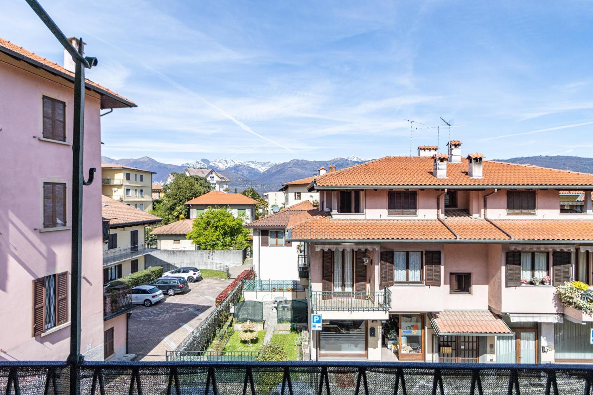 Golden Lake - Luxury Apartment ☆☆☆☆☆ - 100M From The Lake Baveno Eksteriør billede